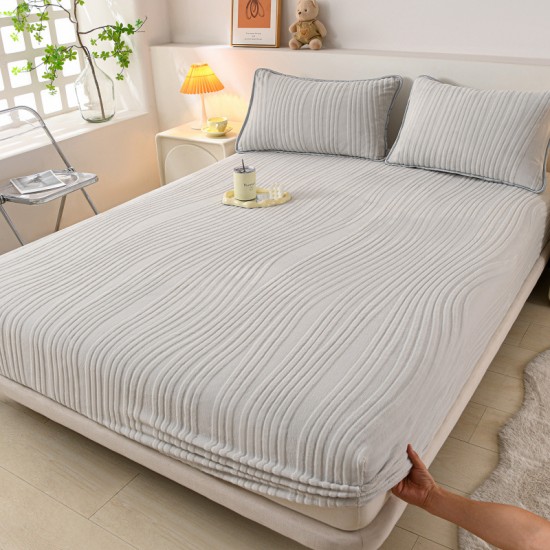 Milk fleece fitted sheet, winter thickened Simmons mattress cover, coral fleece mattress protector, 2025 new style sheets Milk fleece fitted sheet, winter thickened Simmons mattress cover, coral fleece mattress protector, 2025 new style sheets