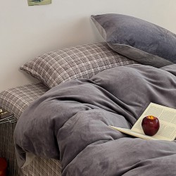 Winter thickened four-piece bedding set with a French velvet blend and plush, skin-friendly, warm duvet cover and sheets, a simple, warm three-piece set Winter thickened four-piece bedding set with a French velvet blend and plush, skin-friendly, warm duvet cover and sheets, a simple, warm three-piece set
