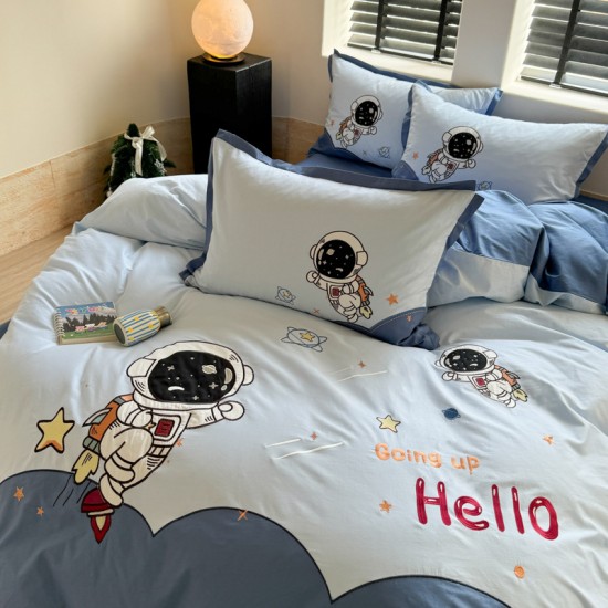 INS children's boys' four-piece cotton bedding set with astronaut cartoon 100, three-piece cotton sheet and quilt cover set INS children's boys' four-piece cotton bedding set with astronaut cartoon 100, three-piece cotton sheet and quilt cover set
