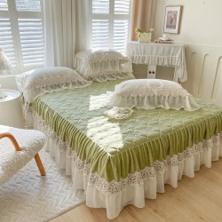 Bed skirt, single-piece, princess-style, milk coral fleece, quilted, thickened lace bed cover, bed sheet with skirt and apron. Bed skirt, single-piece, princess-style, milk coral fleece, quilted, thickened lace bed cover, bed sheet with skirt and apron.