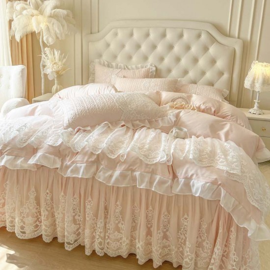 Korean quilted bed skirt, one-piece, luxurious lace princess-style, dust-proof, concealing, and usable all seasons. Korean quilted bed skirt, one-piece, luxurious lace princess-style, dust-proof, concealing, and usable all seasons.