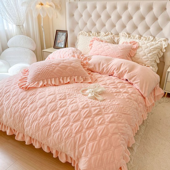 Thickened Warm Milk Fleece Four-Piece Quilted Quilt Cover, Coral Fleece Flannel Princess Style Bedding Thickened Warm Milk Fleece Four-Piece Quilted Quilt Cover, Coral Fleece Flannel Princess Style Bedding