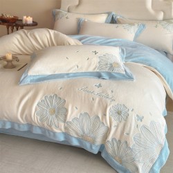 High-end embroidered milk fleece four-piece set, 2025 new plush duvet cover, thickened winter coral flannel sheet. High-end embroidered milk fleece four-piece set, 2025 new plush duvet cover, thickened winter coral flannel sheet.