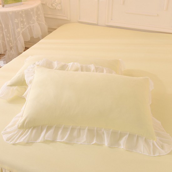 Korean princess-style bed skirt, four-piece lace quilt cover, girly solid-color sheets, washed cotton bedding. Korean princess-style bed skirt, four-piece lace quilt cover, girly solid-color sheets, washed cotton bedding.