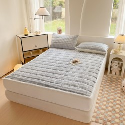 Milk velvet mattress pad, thickened home mattress, dormitory single-size student quilt, winter plush blanket Milk velvet mattress pad, thickened home mattress, dormitory single-size student quilt, winter plush blanket