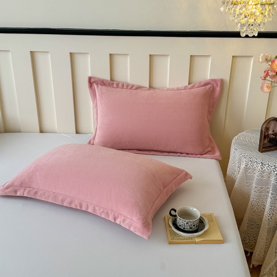 Autumn and winter warm pillowcases, gray and solid pink flannel coral fleece, single and double coral fleece pillowcases. Autumn and winter warm pillowcases, gray and solid pink flannel coral fleece, single and double coral fleece pillowcases.
