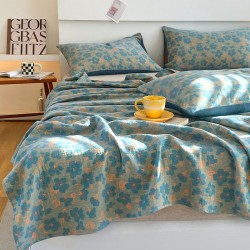 High-end long-staple cotton, double-layered yarn, summer sheet, 100% cotton. Sweat-absorbent single and double mattresses with a retro minimalist style. High-end long-staple cotton, double-layered yarn, summer sheet, 100% cotton. Sweat-absorbent single and double mattresses with a retro minimalist style.