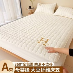 Cotton soy quilted fitted sheet, single-piece thickened bedspread, tatami Simmons mattress cover, mattress protector. Cotton soy quilted fitted sheet, single-piece thickened bedspread, tatami Simmons mattress cover, mattress protector.
