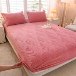 Milk fleece fitted sheet, winter thickened Simmons mattress cover, coral fleece mattress protector, 2025 new style sheets Milk fleece fitted sheet, winter thickened Simmons mattress cover, coral fleece mattress protector, 2025 new style sheets