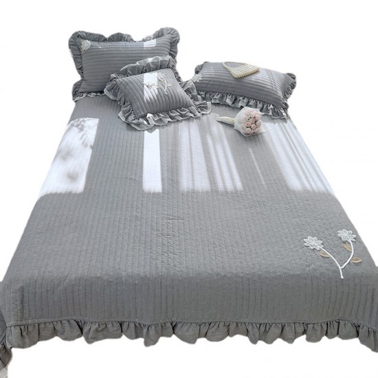 Korean style pure cotton washed cotton quilted three-piece bed cover set, solid color washed cotton quilted lace sheets, tatami ins Korean style pure cotton washed cotton quilted three-piece bed cover set, solid color washed cotton quilted lace sheets, tatami ins