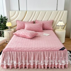 Princess style milk velvet quilted bed skirt, single-piece thickened coral fleece bedspread, 2025 new winter style. Princess style milk velvet quilted bed skirt, single-piece thickened coral fleece bedspread, 2025 new winter style.