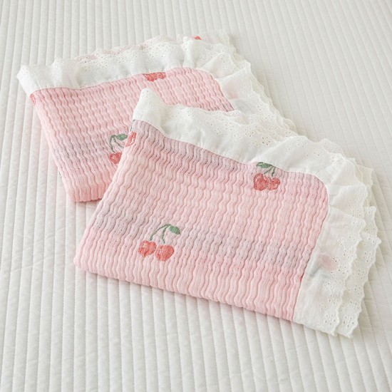 Pair of bamboo cotton Class A pillowcases. Summer pillowcase, thickened single double-sided, non-slip, cartoon-style cotton yarn coverlet for home use. Pair of bamboo cotton Class A pillowcases. Summer pillowcase, thickened single double-sided, non-slip, cartoon-style cotton yarn coverlet for home use.