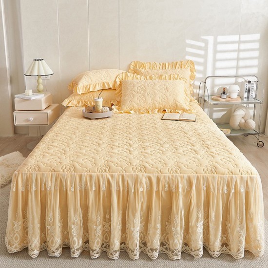 Princess style lace bed skirt, one-piece, lace quilted fitted sheet with skirt, four-season three-piece set. Princess style lace bed skirt, one-piece, lace quilted fitted sheet with skirt, four-season three-piece set.
