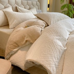 Carved milk velvet four-piece bedding set, winter coral velvet duvet cover, thickened flannel baby velvet fitted sheet. Carved milk velvet four-piece bedding set, winter coral velvet duvet cover, thickened flannel baby velvet fitted sheet.