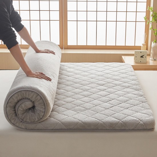 Thick winter milk fleece mattress with cushions for home use, plush sheets for student dormitories, plush mattress pads. Thick winter milk fleece mattress with cushions for home use, plush sheets for student dormitories, plush mattress pads.
