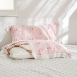 Pair of bamboo cotton Class A pillowcases. Summer pillowcase, thickened single double-sided, non-slip, cartoon-style cotton yarn coverlet for home use. Pair of bamboo cotton Class A pillowcases. Summer pillowcase, thickened single double-sided, non-slip, cartoon-style cotton yarn coverlet for home use.