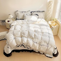 French cream princess-style four-piece bedding set with a white duvet cover, a light luxury, girly, premium bed skirt, washed cotton French cream princess-style four-piece bedding set with a white duvet cover, a light luxury, girly, premium bed skirt, washed cotton