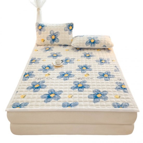 Cartoon milk fleece mattress pad, winter plush mattress pad, home tatami thickened sheet, dirt-proofing blanket Cartoon milk fleece mattress pad, winter plush mattress pad, home tatami thickened sheet, dirt-proofing blanket