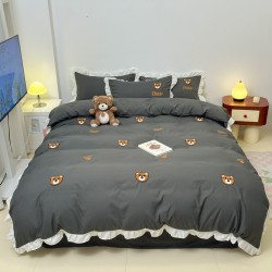 2025 new winter cartoon washed cotton brushed four-piece set, cute girls' sheets and quilt covers, three-piece bedding set 2025 new winter cartoon washed cotton brushed four-piece set, cute girls' sheets and quilt covers, three-piece bedding set