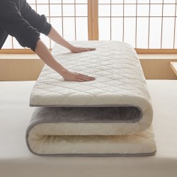 Thick winter milk fleece mattress with cushions for home use, plush sheets for student dormitories, plush mattress pads. Thick winter milk fleece mattress with cushions for home use, plush sheets for student dormitories, plush mattress pads.