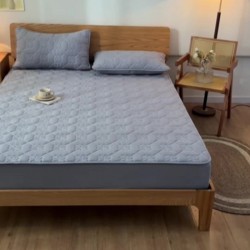 New waterproof fitted sheet, thickened quilted Simmons mattress protector, baby changing pad, mattress cover, bedspread New waterproof fitted sheet, thickened quilted Simmons mattress protector, baby changing pad, mattress cover, bedspread