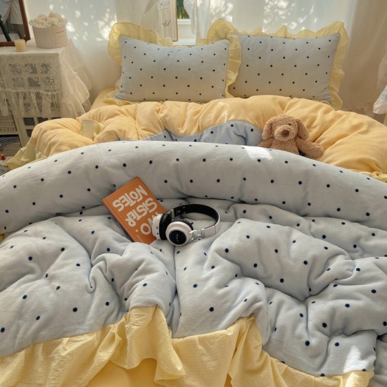 Korean style girly milk fleece four-piece set, new winter thickened warm sheet and quilt cover three-piece bedding set. Korean style girly milk fleece four-piece set, new winter thickened warm sheet and quilt cover three-piece bedding set.