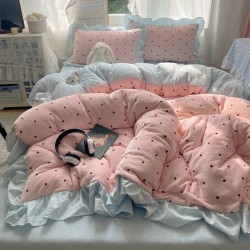 Korean style girly milk fleece four-piece set, new winter thickened warm sheet and quilt cover three-piece bedding set. Korean style girly milk fleece four-piece set, new winter thickened warm sheet and quilt cover three-piece bedding set.