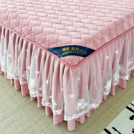 Princess style milk velvet quilted bed skirt, single-piece thickened coral fleece bedspread, 2025 new winter style. Princess style milk velvet quilted bed skirt, single-piece thickened coral fleece bedspread, 2025 new winter style.