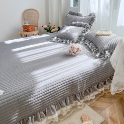 Korean style pure cotton washed cotton quilted three-piece bed cover set, solid color washed cotton quilted lace sheets, tatami ins Korean style pure cotton washed cotton quilted three-piece bed cover set, solid color washed cotton quilted lace sheets, tatami ins