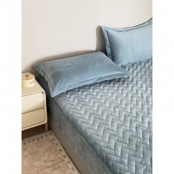 Autumn and winter warm milk fleece fitted sheet, quilted quilted bed sheet, thickened solid color baby fleece bed cover with elastic bands. Autumn and winter warm milk fleece fitted sheet, quilted quilted bed sheet, thickened solid color baby fleece bed cover with elastic bands.