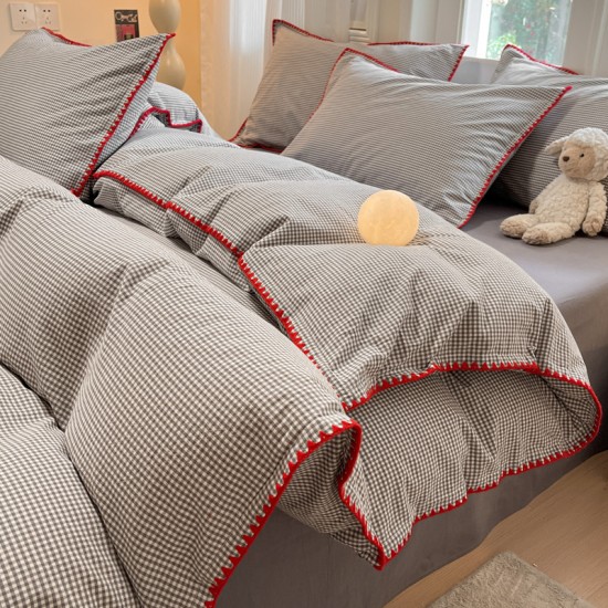 100% washed cotton four-piece bed sheet set, 100% cotton thickened quilt cover, three-piece bed sheet set for student dormitories. 100% washed cotton four-piece bed sheet set, 100% cotton thickened quilt cover, three-piece bed sheet set for student dormitories.
