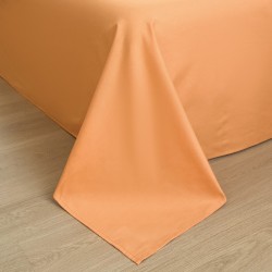 Light luxury satin jacquard four-piece set, 2024 new orange-orange duvet cover. Light luxury satin jacquard four-piece set, 2024 new orange-orange duvet cover.