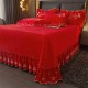 Milk fleece Wedding single-piece bright red quilted bedspread, bed sheet, wedding lace cover, anti-wedding velvet. Milk fleece Wedding single-piece bright red quilted bedspread, bed sheet, wedding lace cover, anti-wedding velvet.