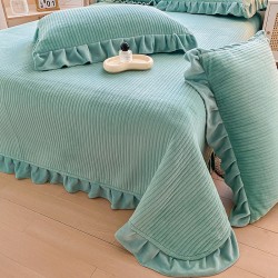 2024 Autumn/Winter milk velvet lace bed cover, anti-static, quilted, thickened, non-slip solid color bed cover set (three-piece set) 2024 Autumn/Winter milk velvet lace bed cover, anti-static, quilted, thickened, non-slip solid color bed cover set (three-piece set)