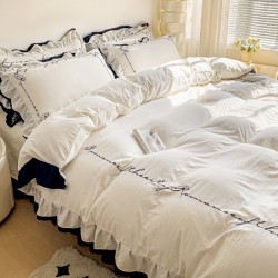 French cream princess-style four-piece bedding set with a white duvet cover, a light luxury, girly, premium bed skirt, washed cotton French cream princess-style four-piece bedding set with a white duvet cover, a light luxury, girly, premium bed skirt, washed cotton