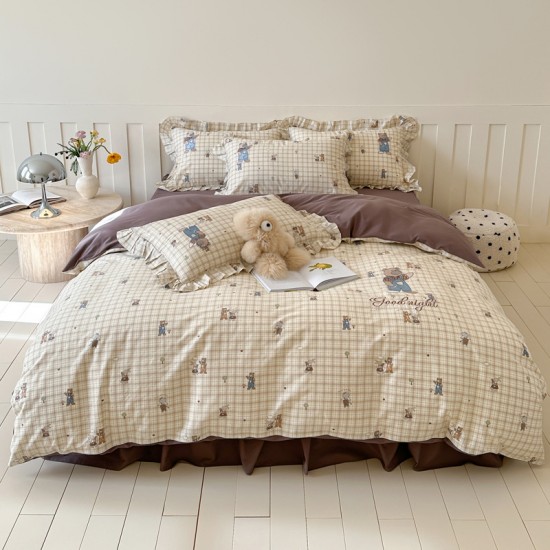 New Class A maternity and baby-grade four-piece set with cartoon yarn-dyed embroidery, 100% cotton bedding sheets, bed skirt, and quilt cover New Class A maternity and baby-grade four-piece set with cartoon yarn-dyed embroidery, 100% cotton bedding sheets, bed skirt, and quilt cover