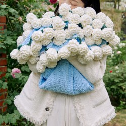 New ready-made rose bouquet blanket, Sangwei multifunctional flower throw blanket, gift bouquet, woven shawl blanket. New ready-made rose bouquet blanket, Sangwei multifunctional flower throw blanket, gift bouquet, woven shawl blanket.