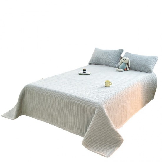 Princess style milk velvet three-piece set, thickened quilted bed sheet, four-season warm mattress cover, kang blanket.