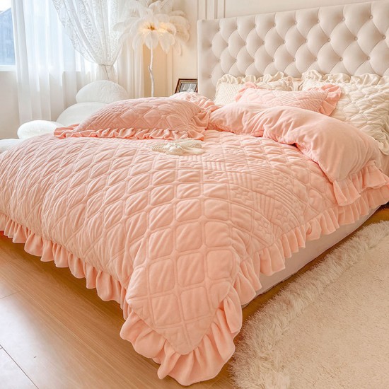 Thickened Warm Milk Fleece Four-Piece Quilted Quilt Cover, Coral Fleece Flannel Princess Style Bedding Thickened Warm Milk Fleece Four-Piece Quilted Quilt Cover, Coral Fleece Flannel Princess Style Bedding
